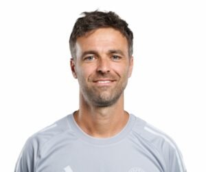 Trener Gonzalo Garcia